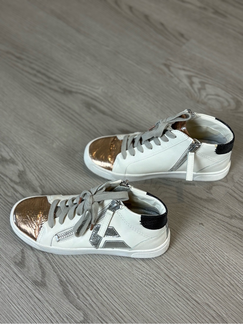 Dolce Vita Zonya Sneakers with Metallic Rose Gold Toe - Picture 6 of 8